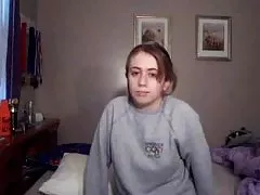 żarłoku spermy porno online związał młodą i brutalnie wyrwał jej seksownym ciałem