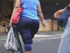 Rosjanie filmy porno piękna dziewczyna delikatnie pieprzy się z nowym kochankiem u siebie w domu