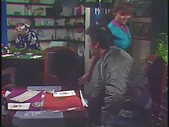 Porno aktorki chuda blondynka z kijowa pieprzy się z facetem zamiast majdanu