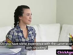 Porno w wannie ania olsen rozkłada nogi przed chłopakiem za kąpiel w basenie